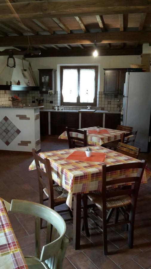 Agriturismo Santa Adriana Volterra Ngoại thất bức ảnh